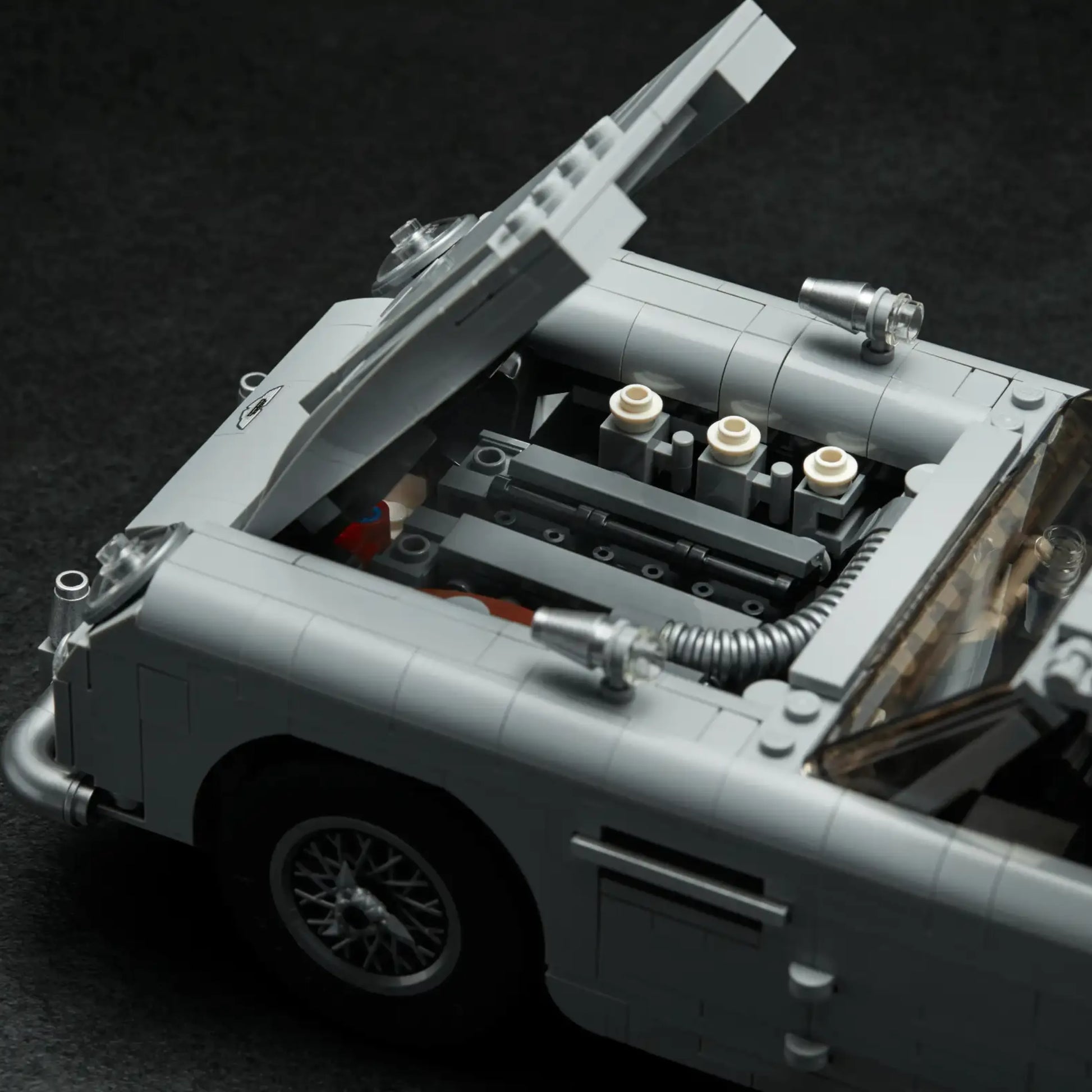 Aston Martin DB5 do James Bond "007" (1295 pçs) - Brics Craft