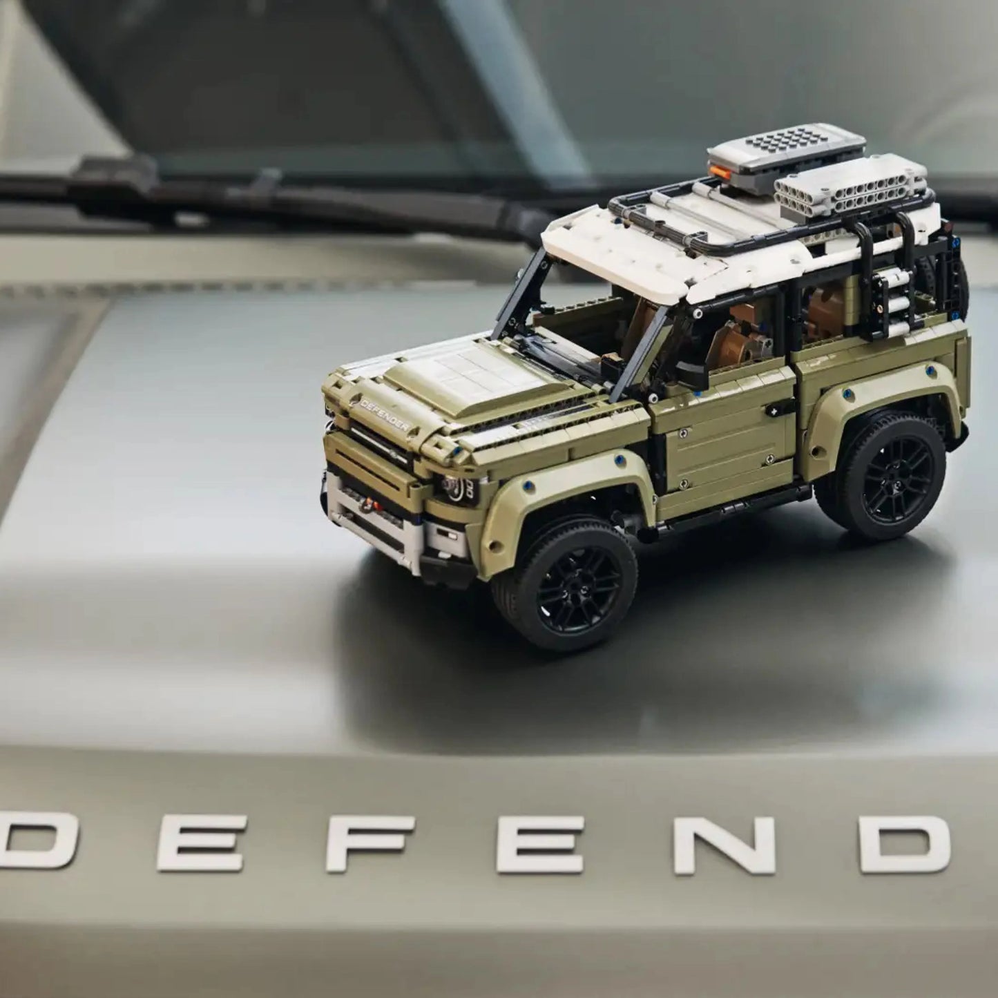 Land Rover Defender (2573 pçs) - Brics Craft